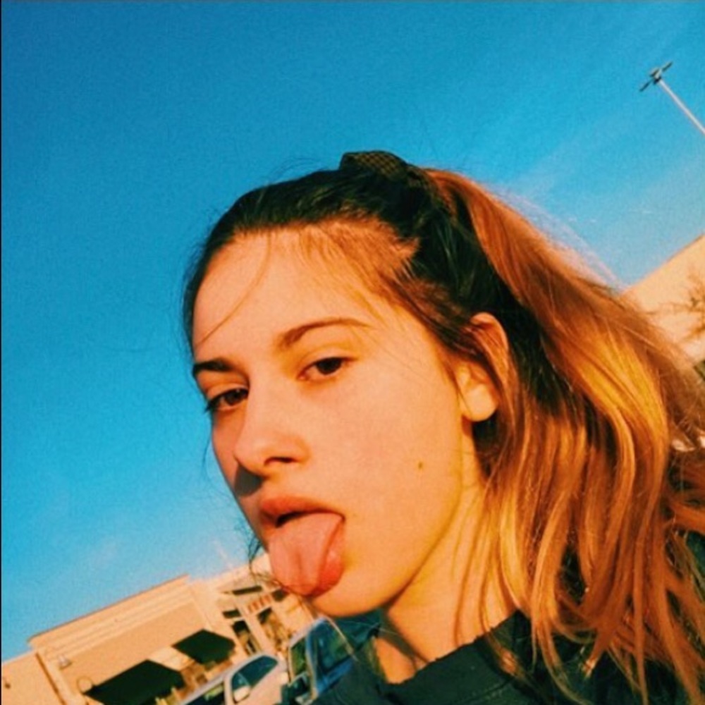 Meet your Posher, Stella